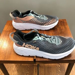 Hoka Rincon Women’s size 10
